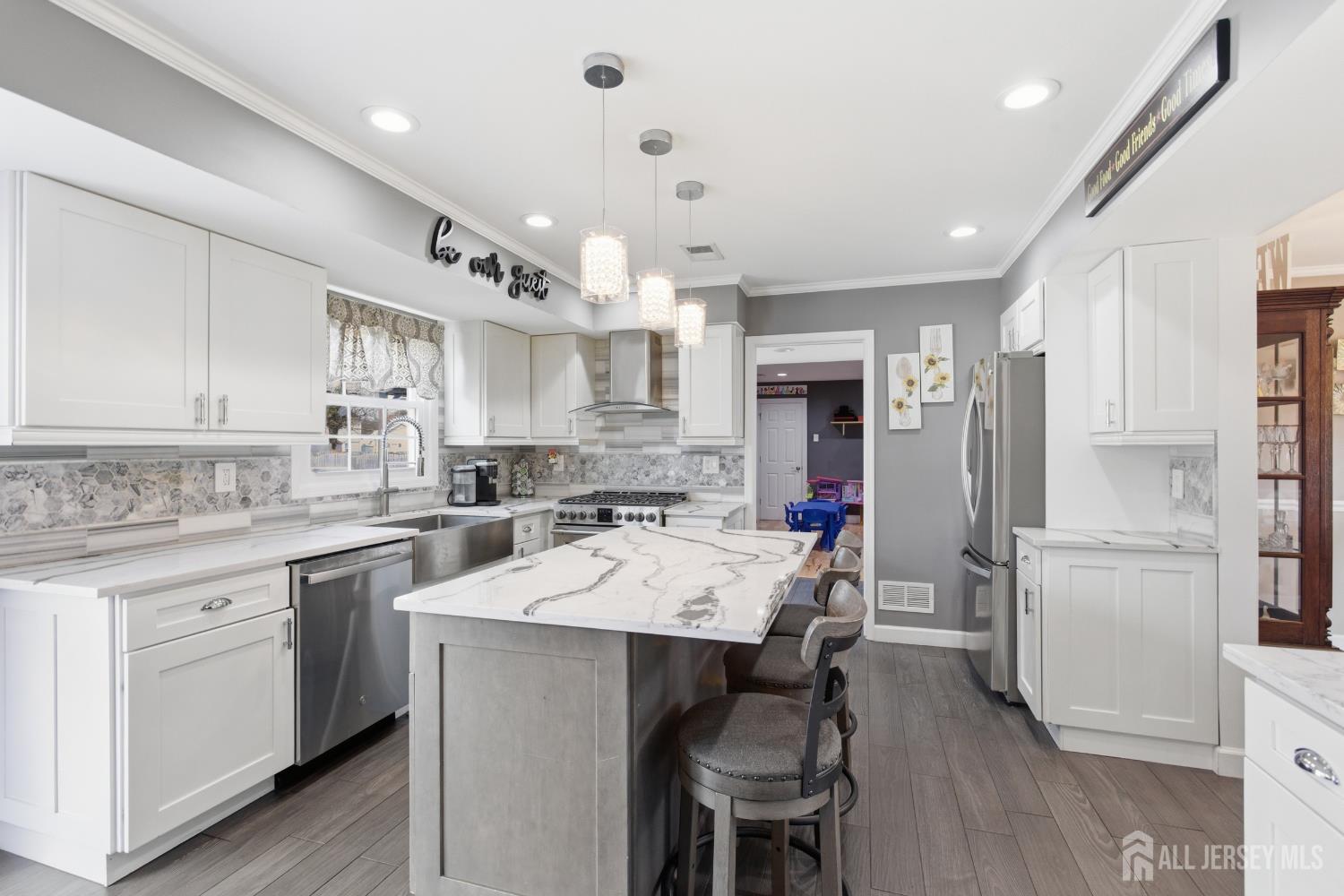 623 Lloyd Road Aberdeen, NJ 07747 - Photo 15 of 49