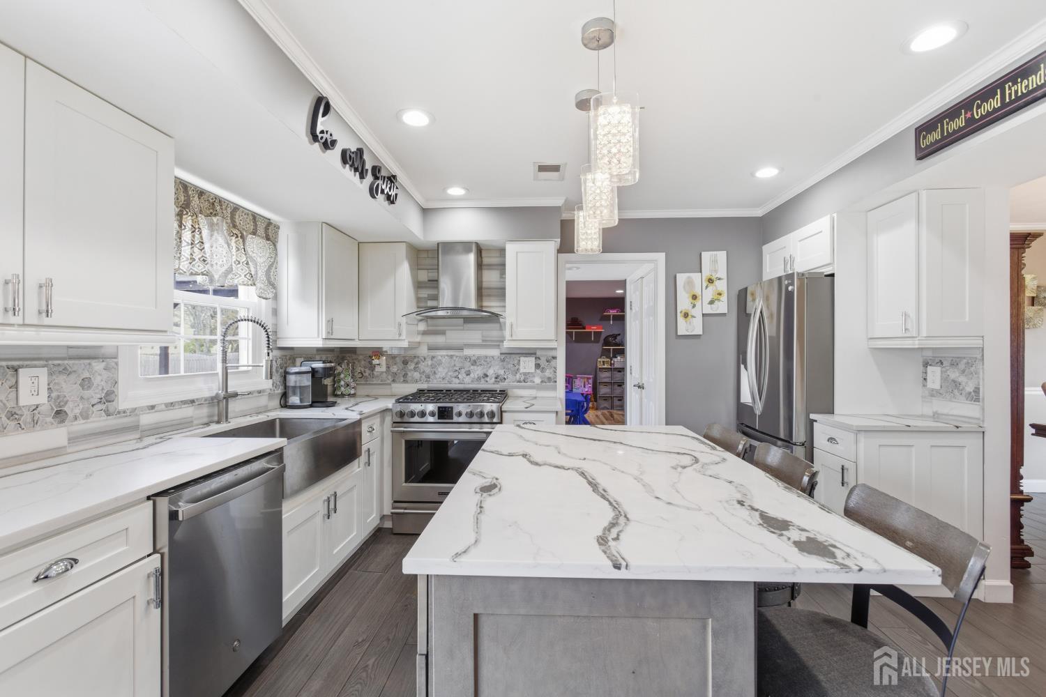 623 Lloyd Road Aberdeen, NJ 07747 - Photo 16 of 49