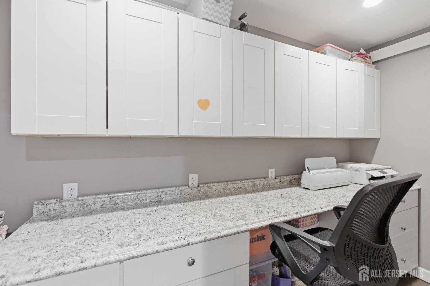 623 Lloyd Road Aberdeen, NJ 07747 - Photo 25 of 49