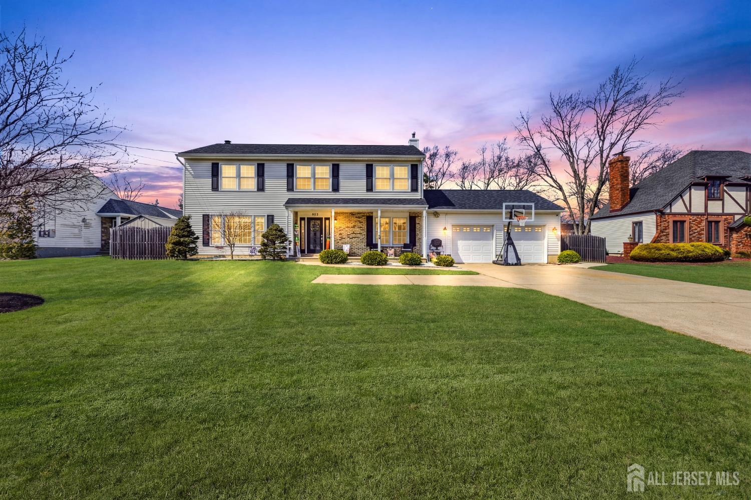 623 Lloyd Road Aberdeen, NJ 07747 - Photo 3 of 49