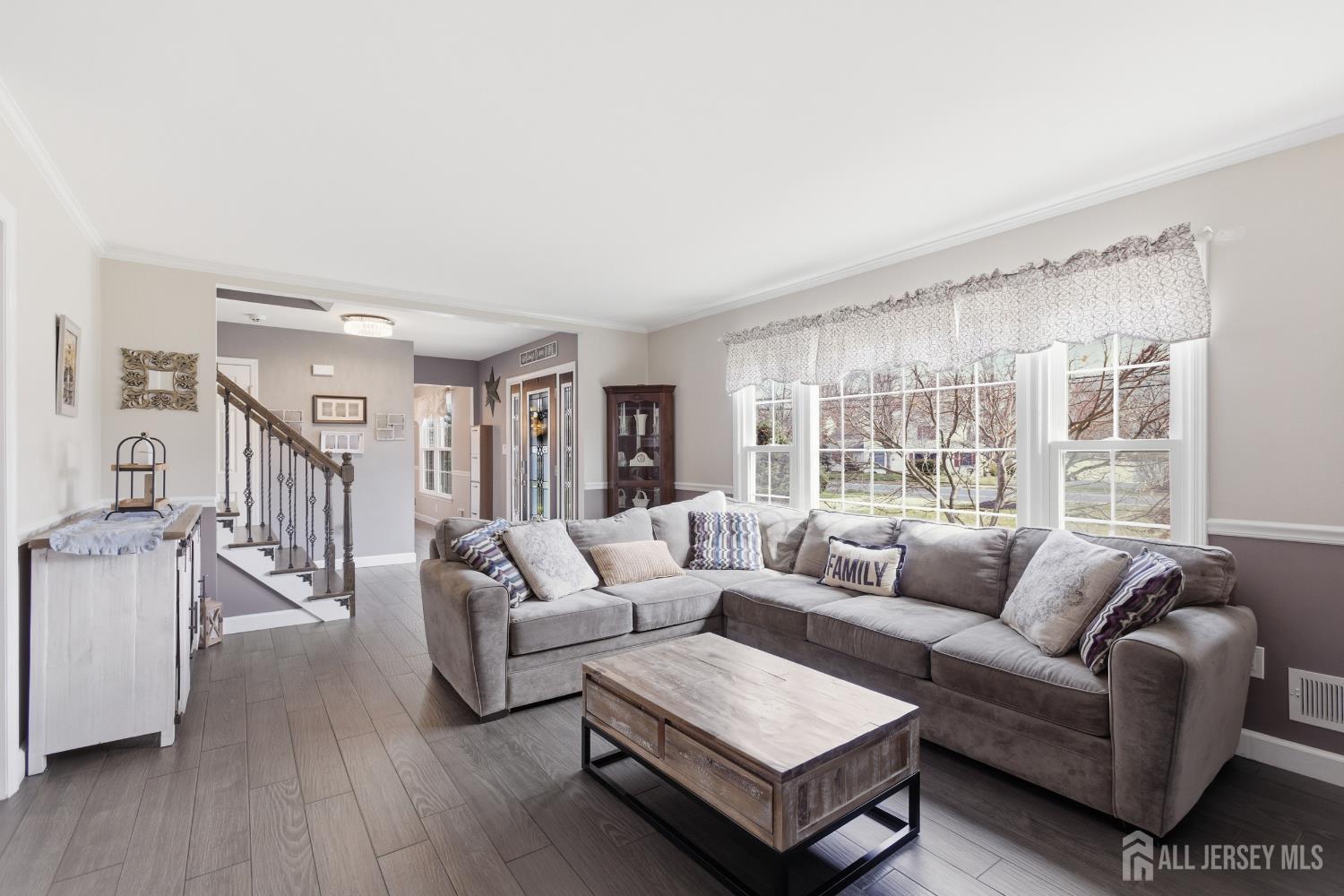 623 Lloyd Road Aberdeen, NJ 07747 - Photo 9 of 49