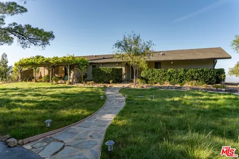 $2,499,000 | 14677 Yerba Buena Road, Malibu, CA 90265