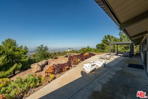 $2,499,000 | 14677 Yerba Buena Road, Malibu, CA 90265