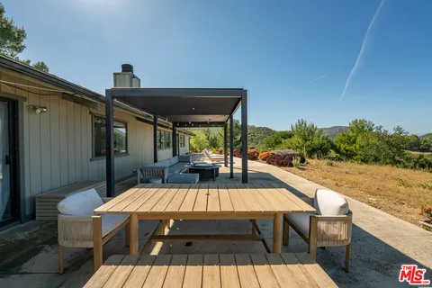 $2,499,000 | 14677 Yerba Buena Road, Malibu, CA 90265