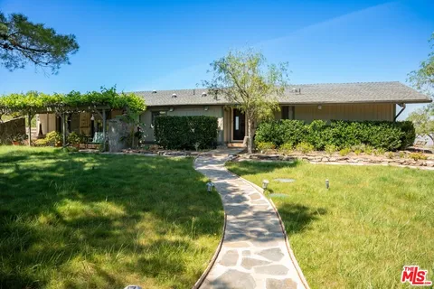 $2,499,000 | 14677 Yerba Buena Road, Malibu, CA 90265