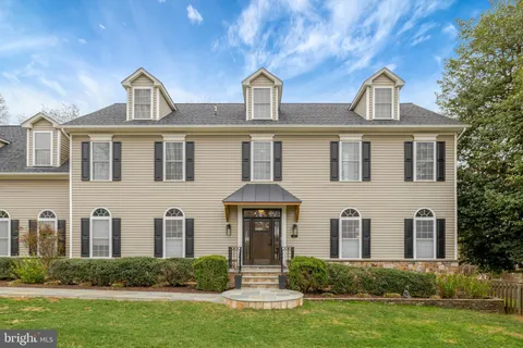 $1,600,000 | 546 Malcolm Road Northwest, Vienna, VA 22180