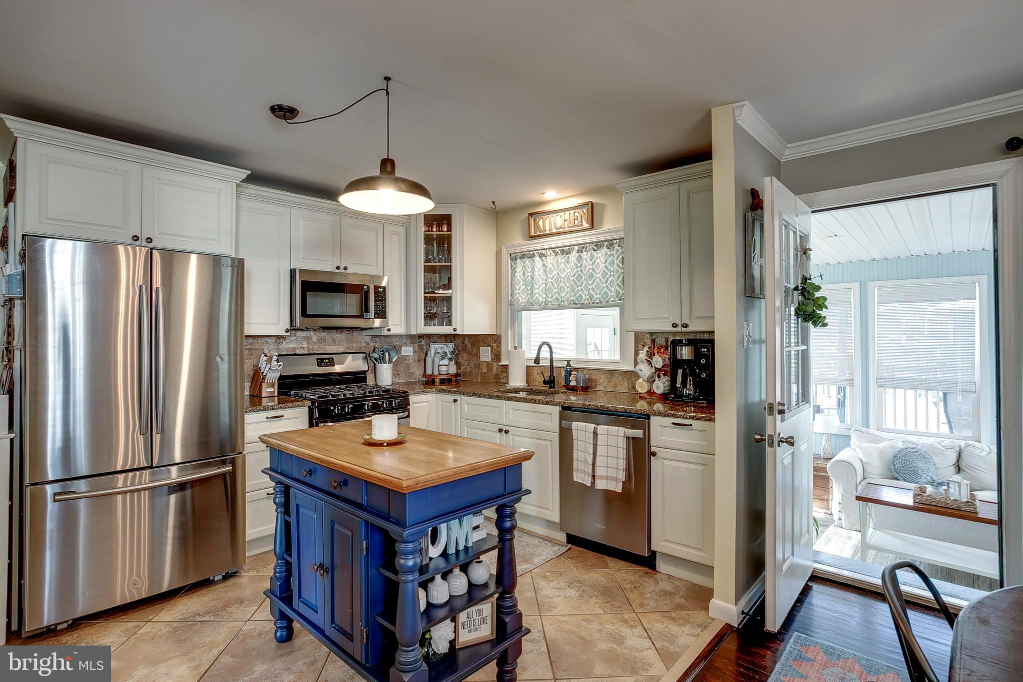 317 Kingston Road Cherry Hill, NJ 08034 - Photo 10 of 31 Modern Kitchen