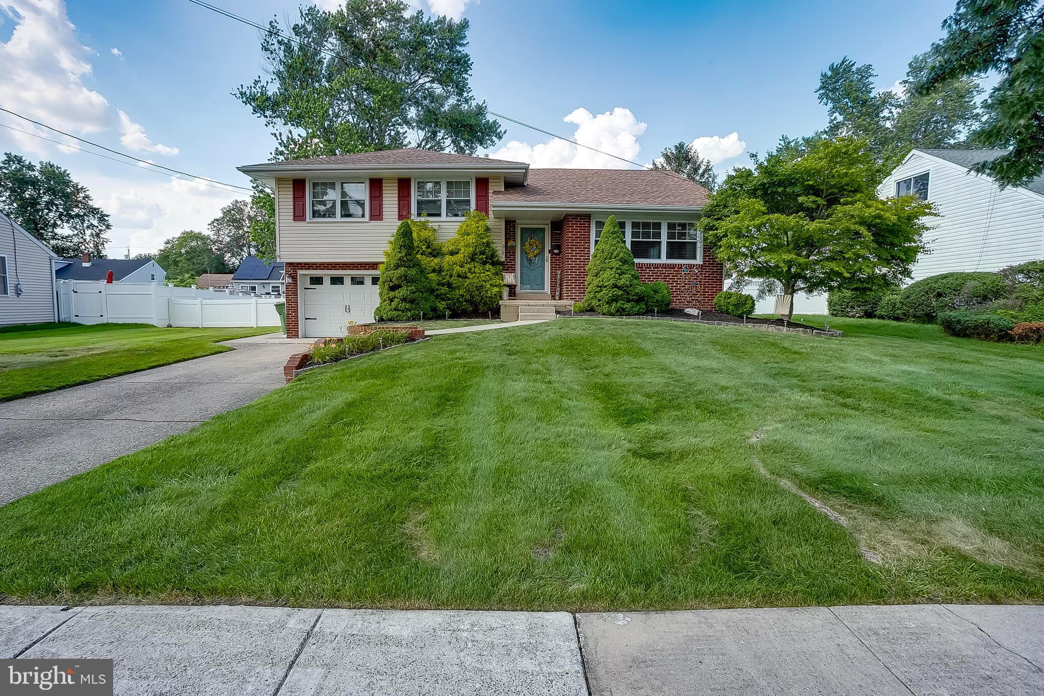 317 Kingston Road Cherry Hill, NJ 08034 - Photo 2 of 31 Gallery Image 2