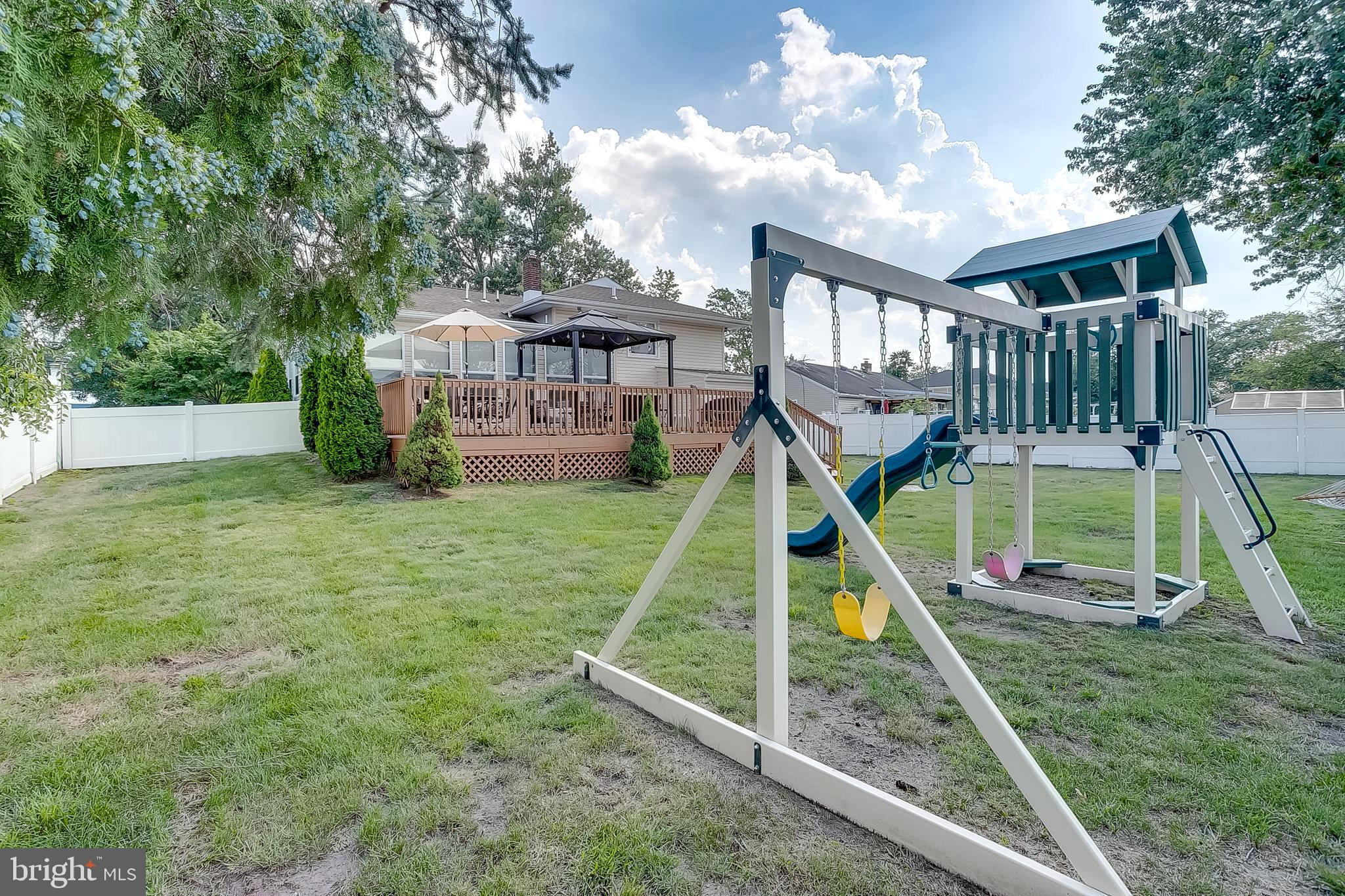 317 Kingston Road Cherry Hill, NJ 08034 - Photo 27 of 31 Fenced yard