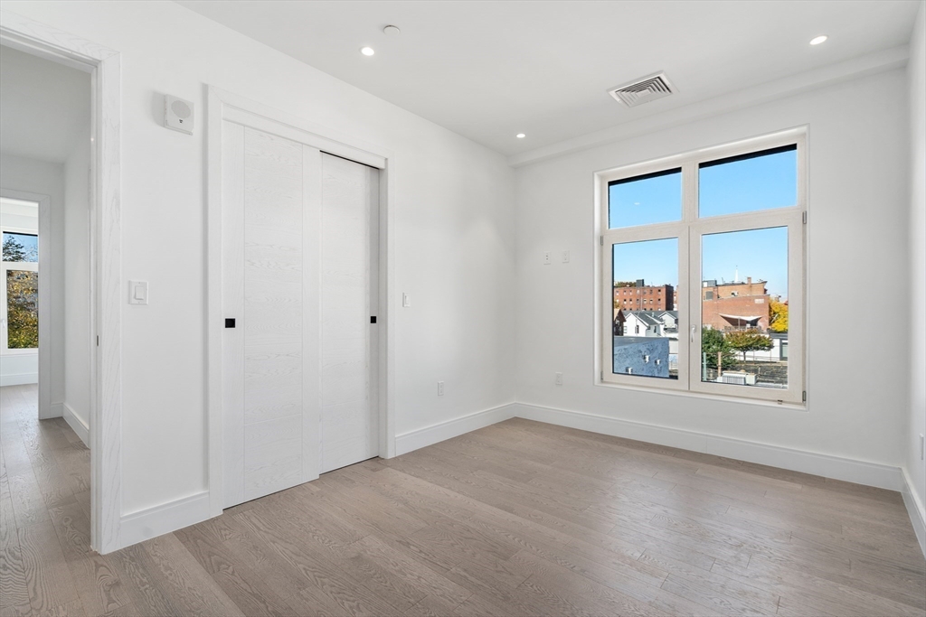 69 Walnut Street, Unit 1 Brookline, MA 02445 - Photo 8 of 19