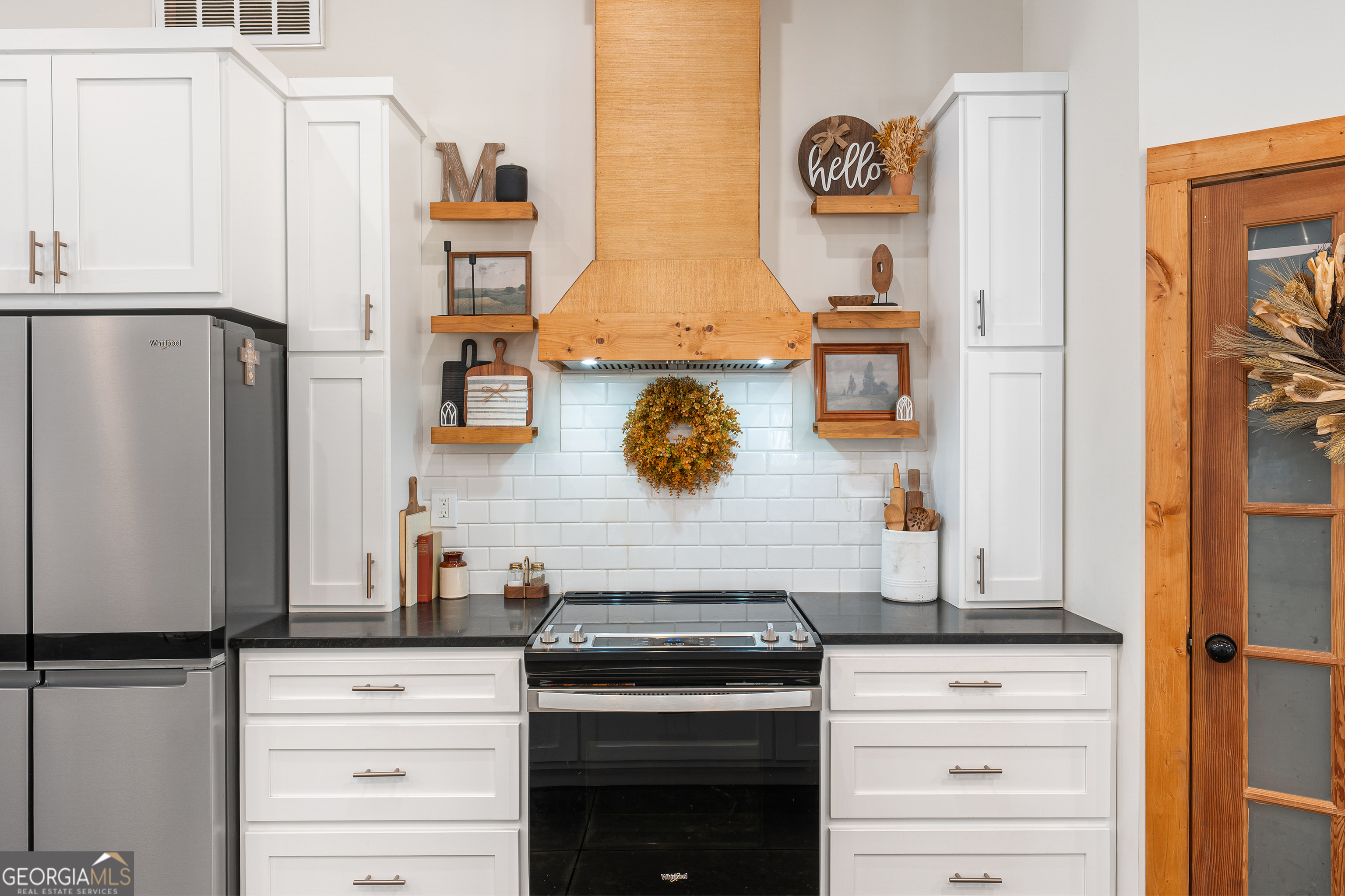 784 Center Of The World Road Canon, GA 30520 - Photo 17 of 56