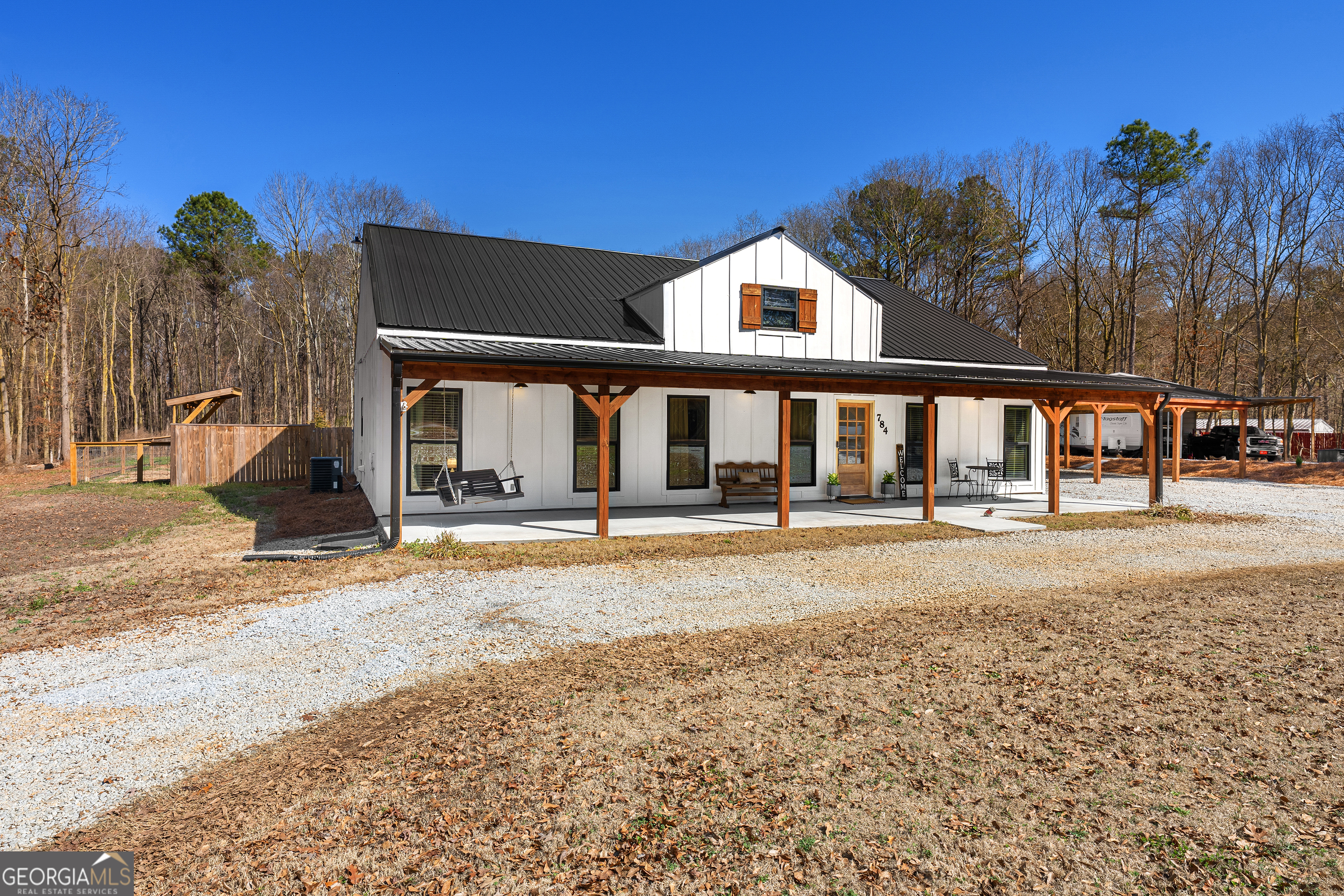 784 Center Of The World Road Canon, GA 30520 - Photo 4 of 56