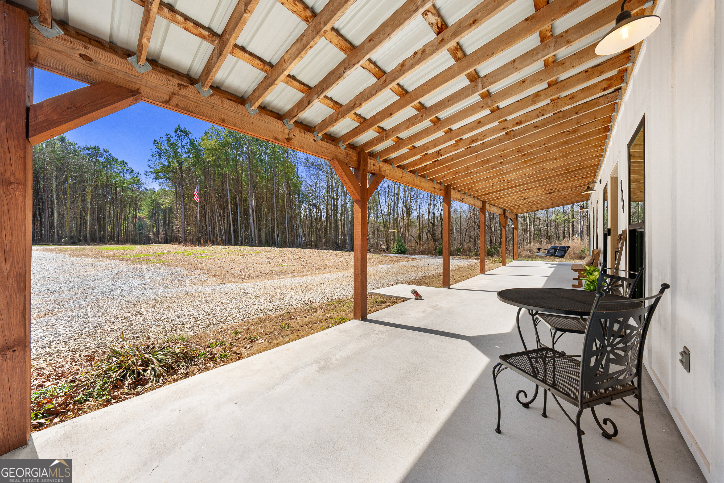 784 Center Of The World Road Canon, GA 30520 - Photo 7 of 56