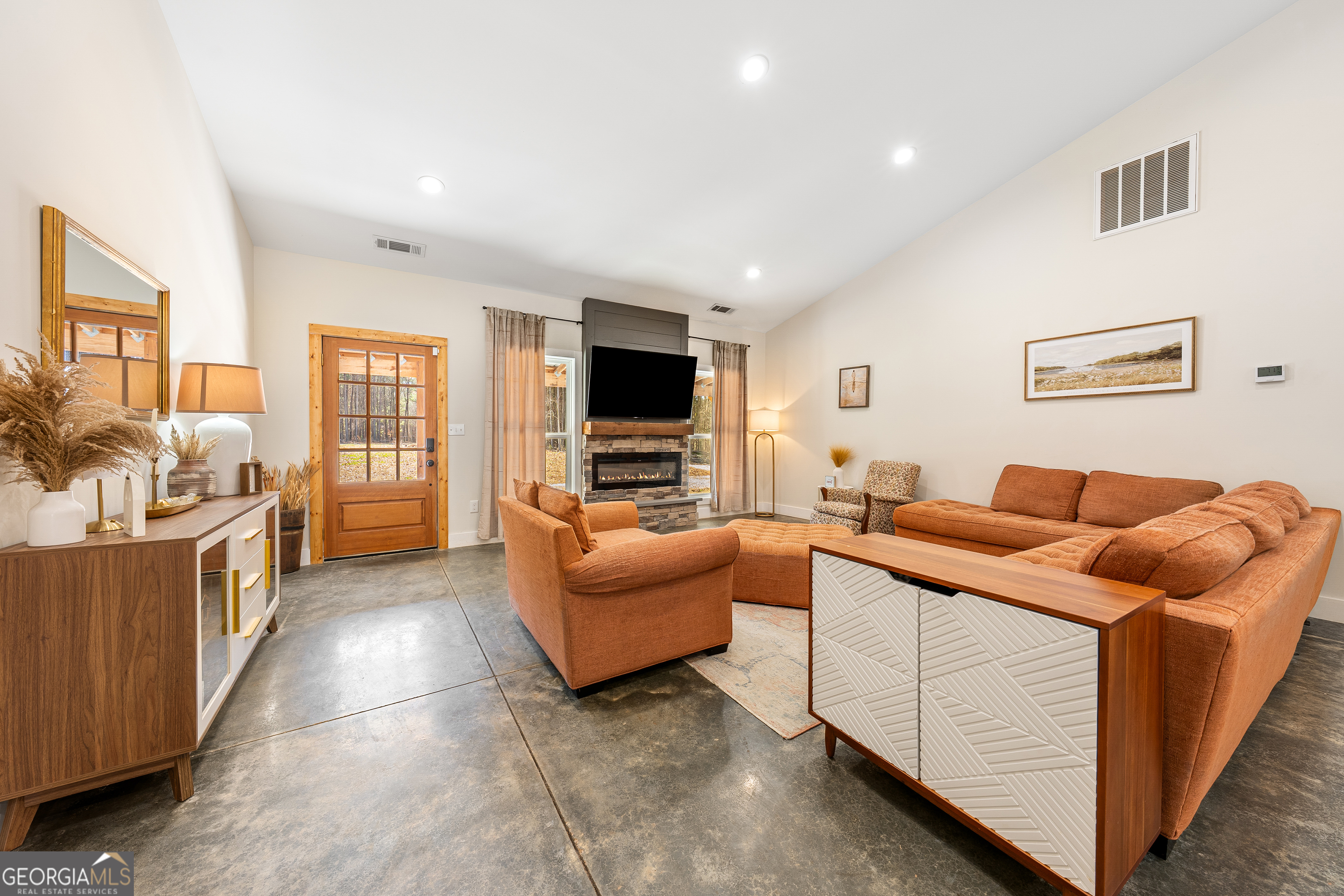 784 Center Of The World Road Canon, GA 30520 - Photo 10 of 56