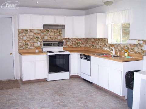 12218 East Coldwater Road Davison, MI 48423 - Photo 6 of 10 20197364-5.JPG