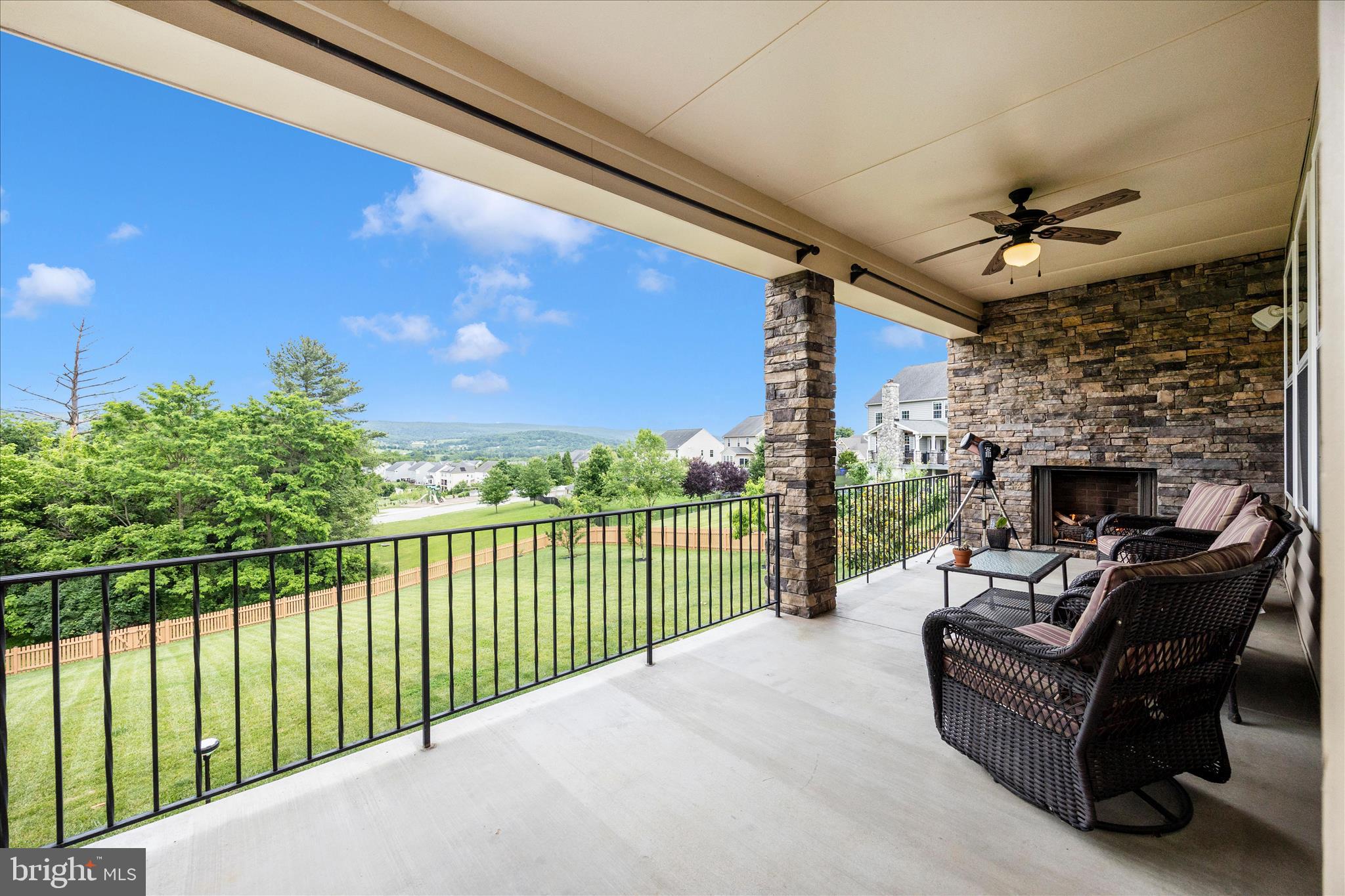 10409 Easterday Road Myersville, MD 21773 - Photo 2 of 57 Balcony