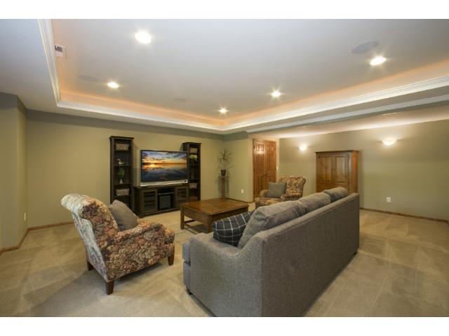 17076 Acorn Ridge Eden Prairie, MN 55347 - Photo 16 of 18 Gallery Image 16