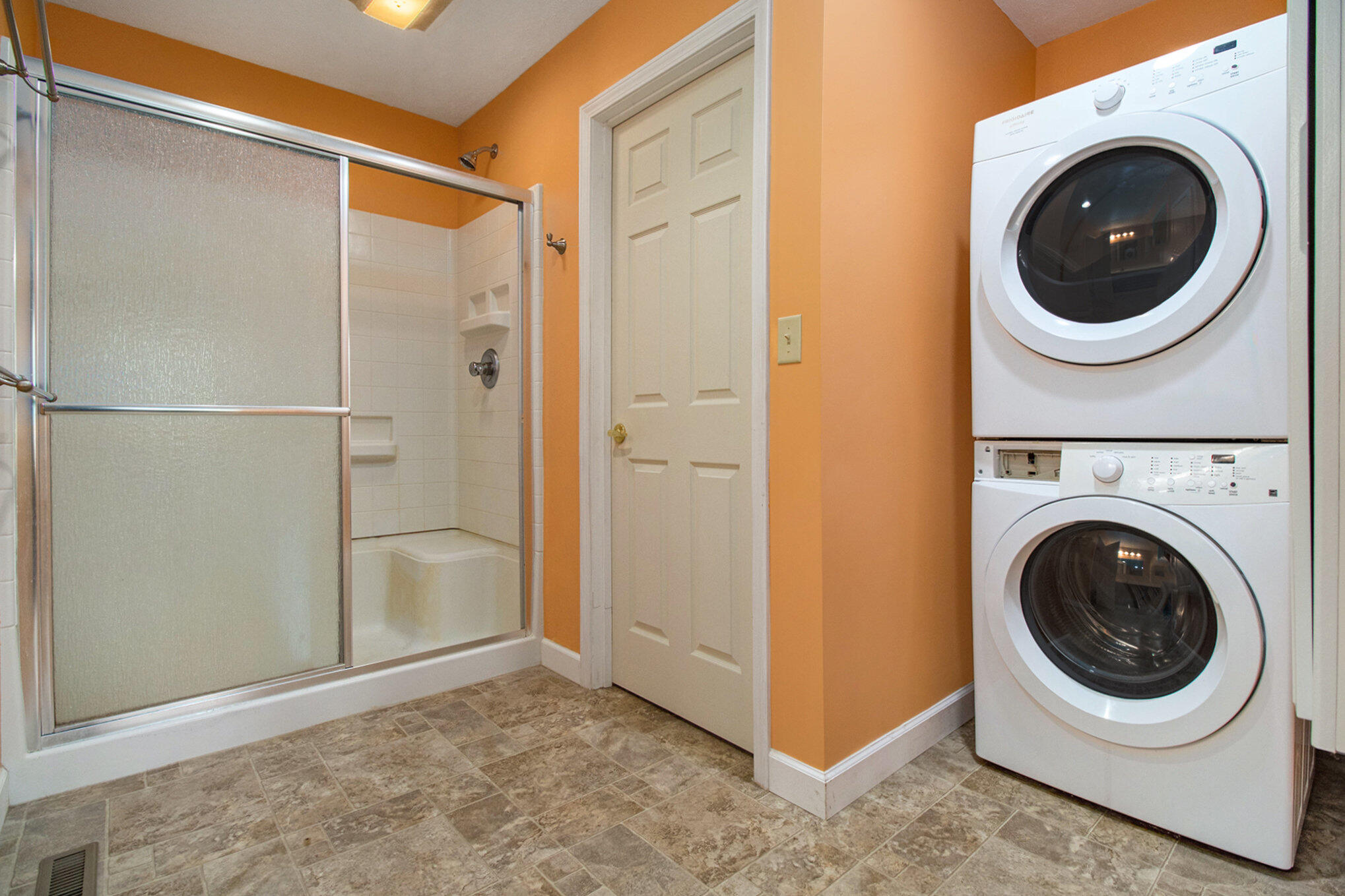 9070 St Joe River Road White Pigeon, MI 49099 - Photo 14 of 29 Main Level Primary Bath