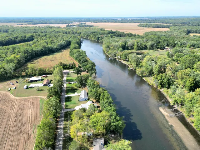 $399,900 | 9070 St Joe River Road, White Pigeon, MI 49099