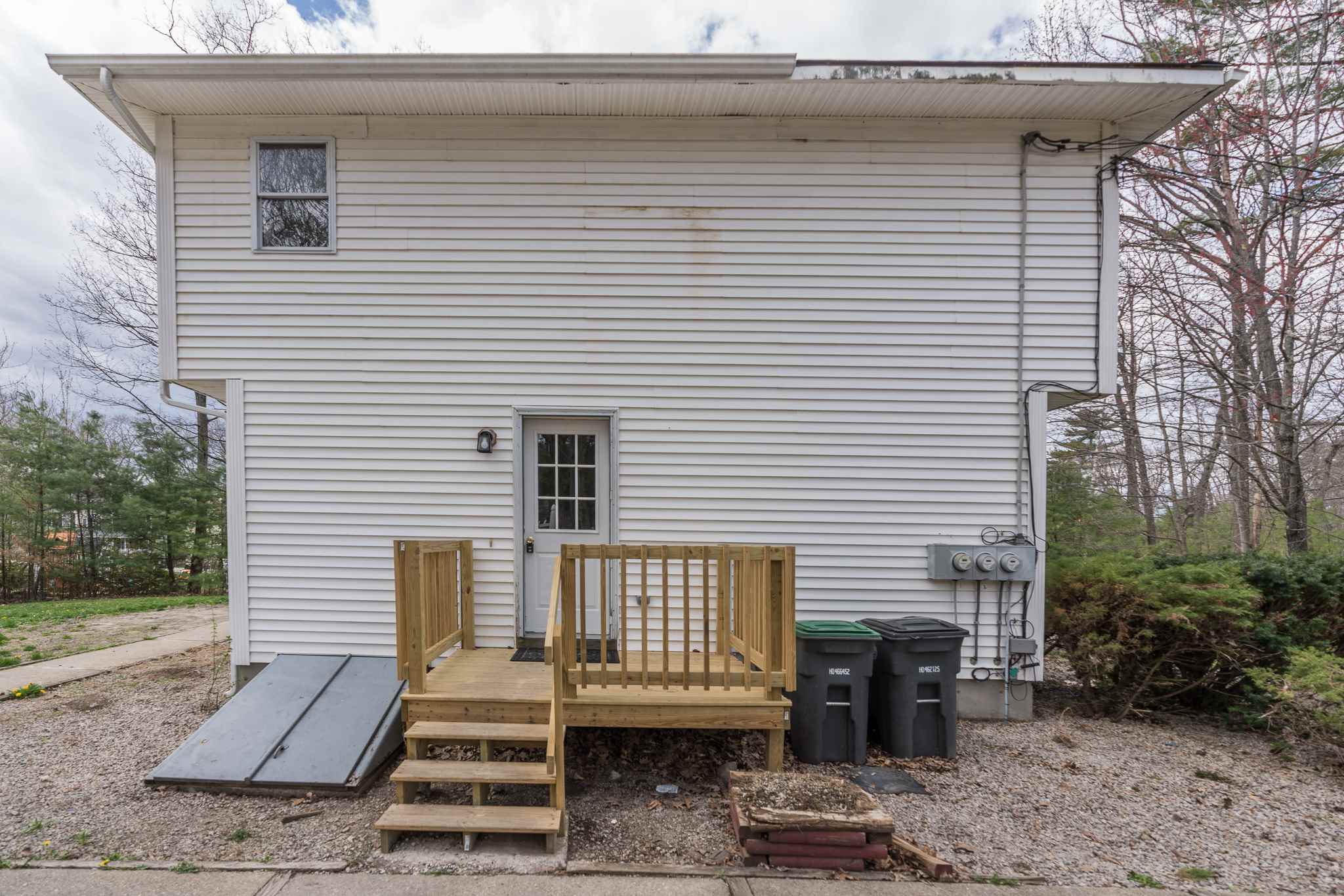 49 Farmer Road Hooksett, NH 03106 - Photo 3 of 40