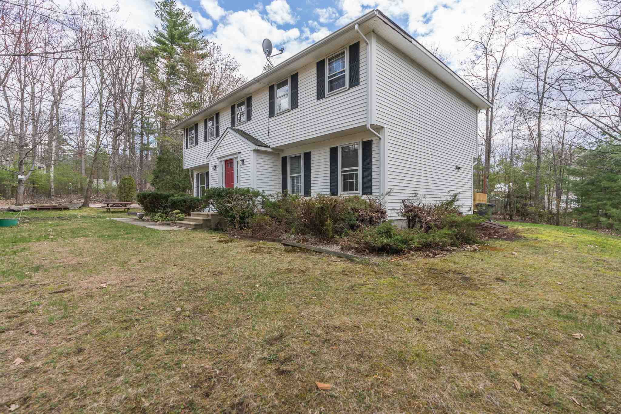 49 Farmer Road Hooksett, NH 03106 - Photo 6 of 40