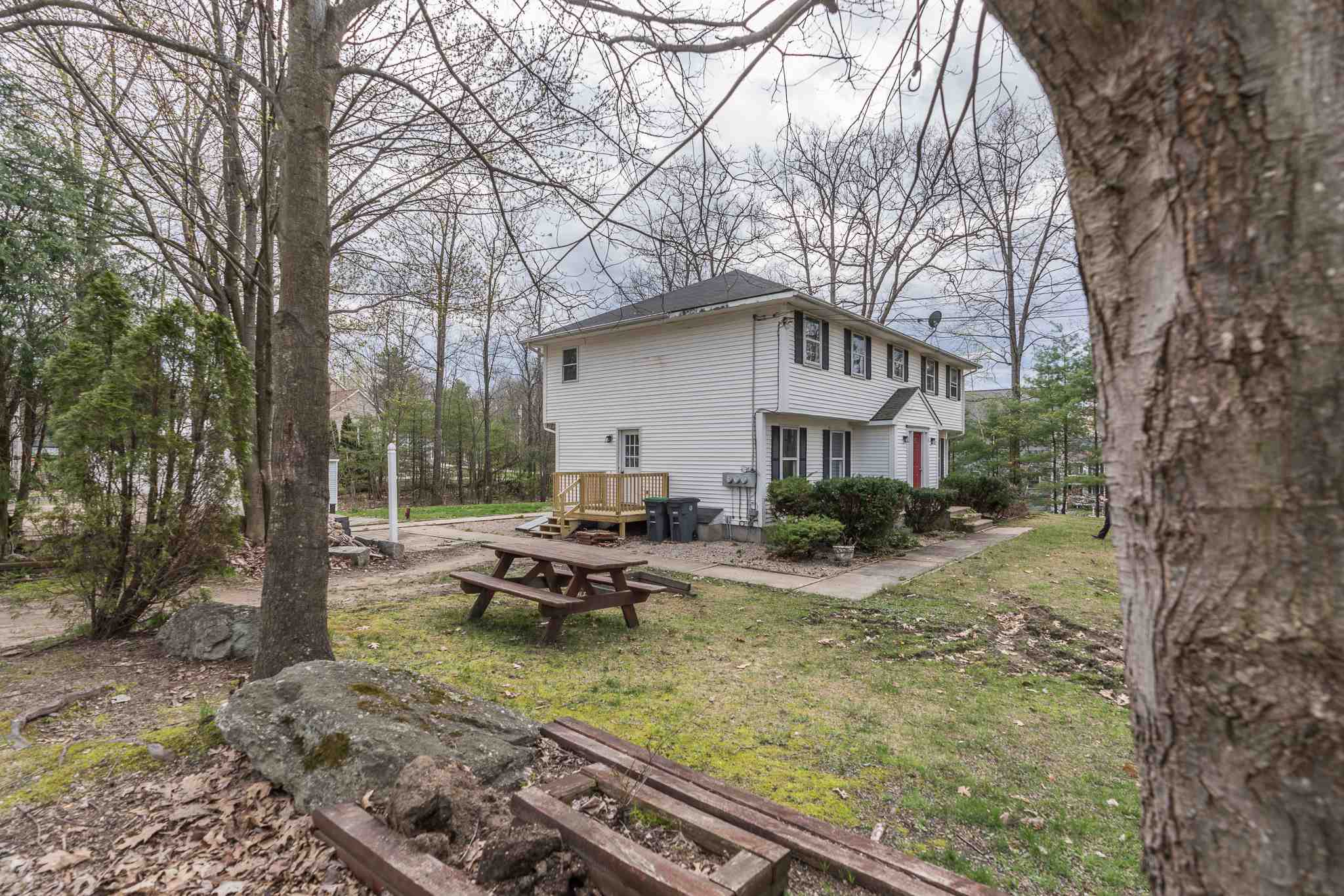 49 Farmer Road Hooksett, NH 03106 - Photo 7 of 40
