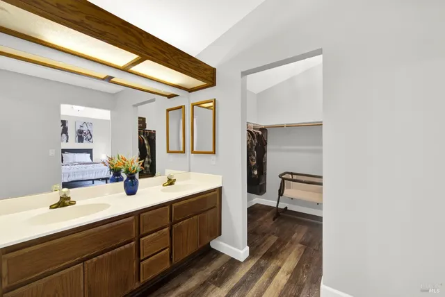 $738,500 | 406 Stonecastle Way, Vacaville, CA 95687