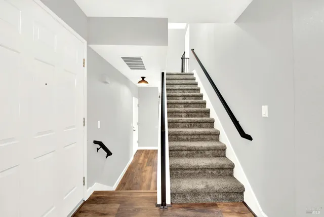 $738,500 | 406 Stonecastle Way, Vacaville, CA 95687