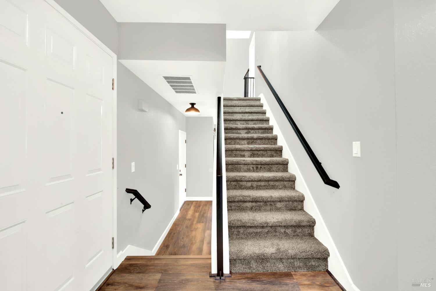 406 Stonecastle Way Vacaville, CA 95687 - Photo 28 of 45