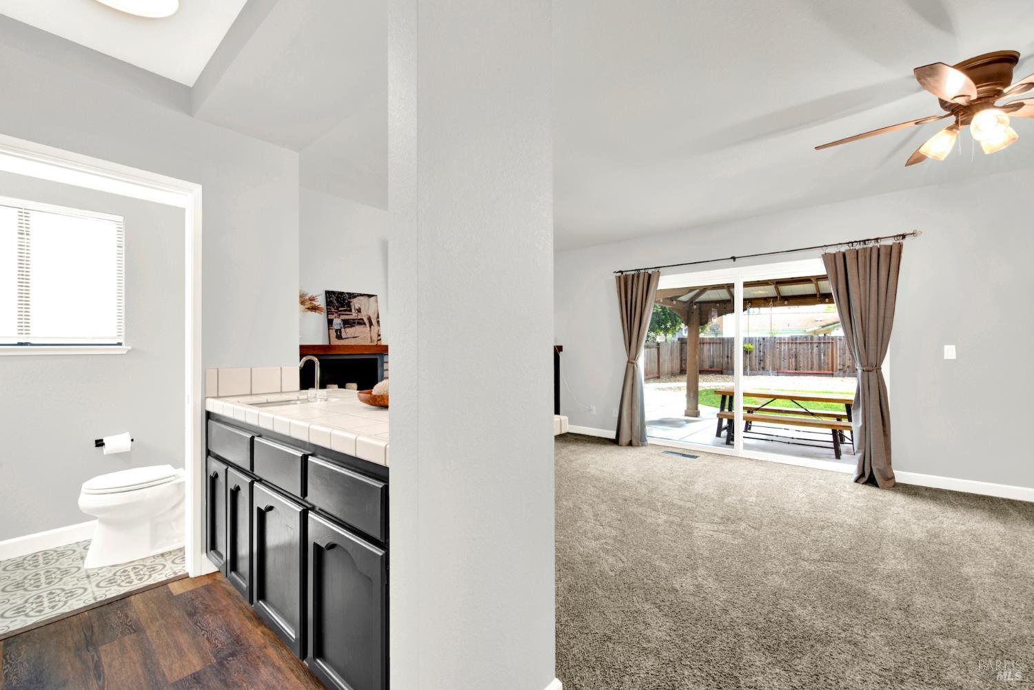 406 Stonecastle Way Vacaville, CA 95687 - Photo 29 of 45