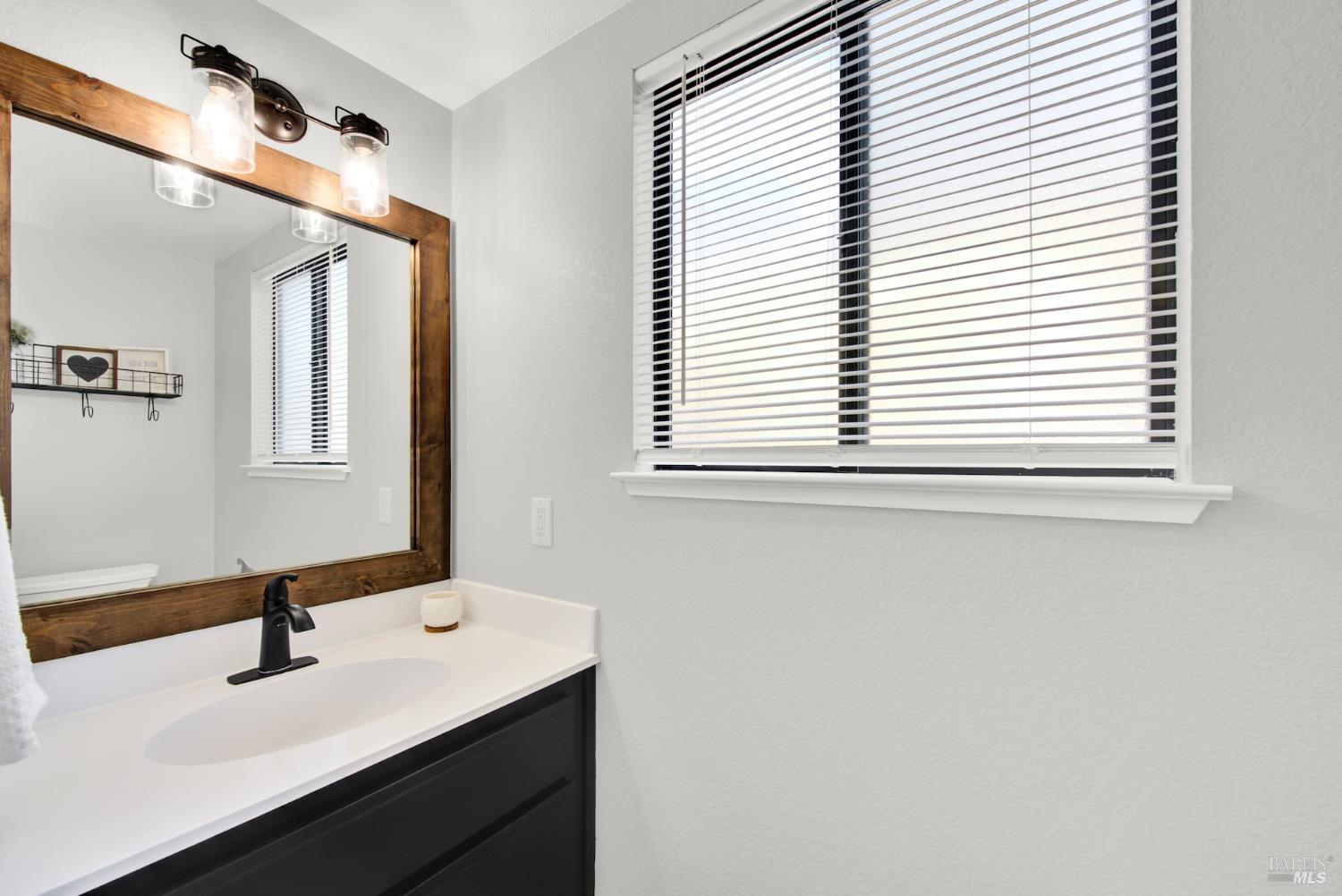 406 Stonecastle Way Vacaville, CA 95687 - Photo 37 of 45