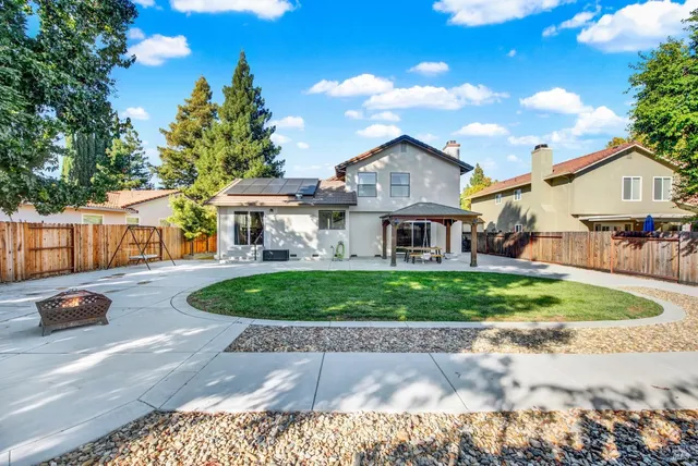 $738,500 | 406 Stonecastle Way, Vacaville, CA 95687