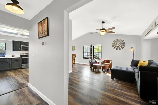 $738,500 | 406 Stonecastle Way, Vacaville, CA 95687