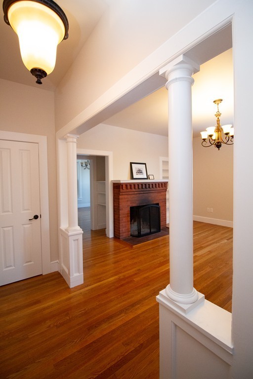 32 North Prospect Street, Unit 1 Amherst, MA 01002 - Photo 4 of 37 Gallery Image 4