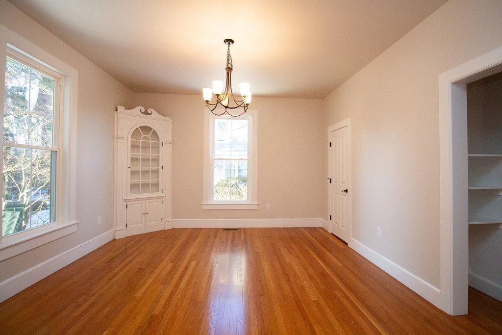 32 North Prospect Street, Unit 1 Amherst, MA 01002 - Photo 9 of 37 Gallery Image 9