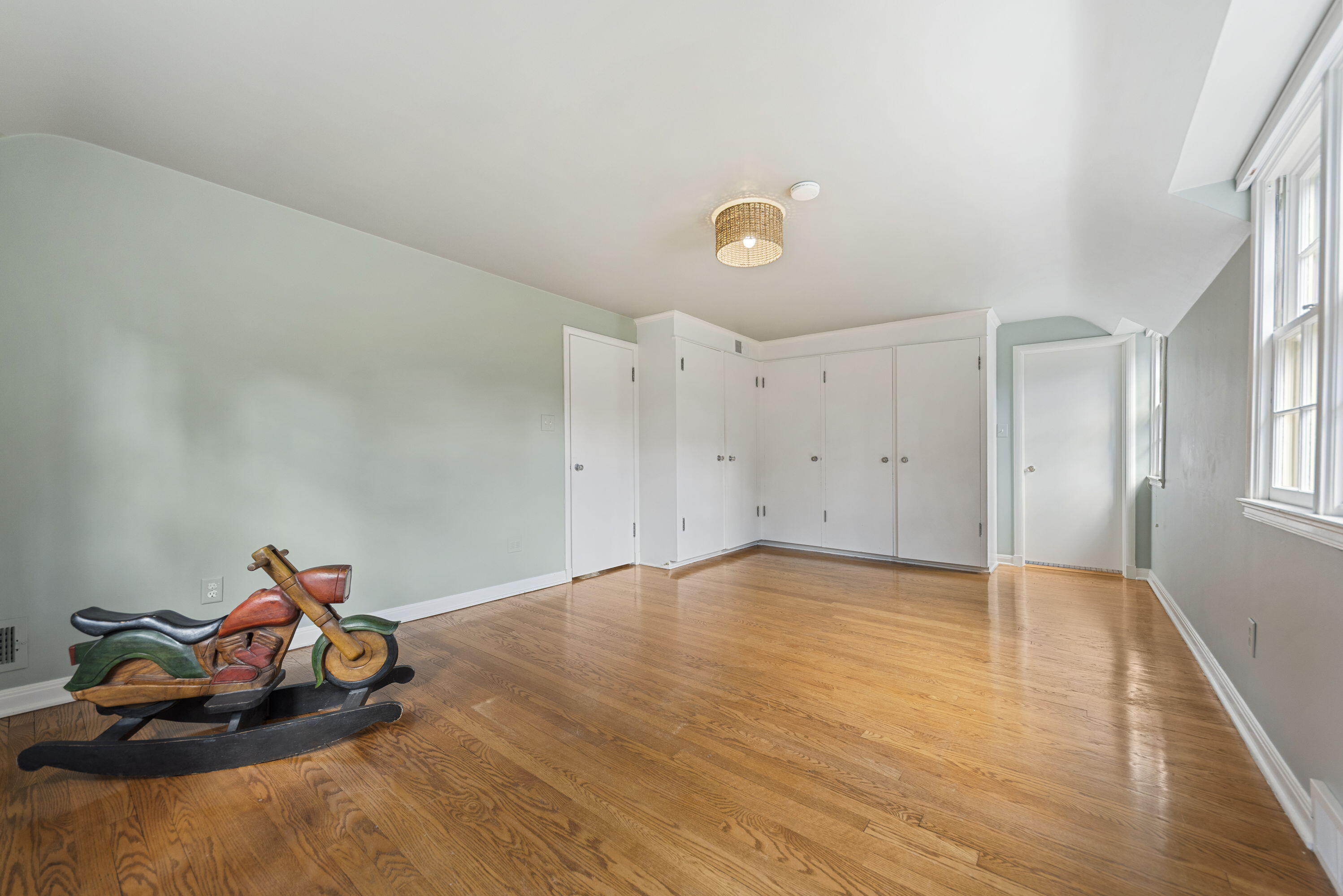 1565 Miami Road Benton Harbor, MI 49022 - Photo 28 of 37 8_DavidYeeDDP_3659