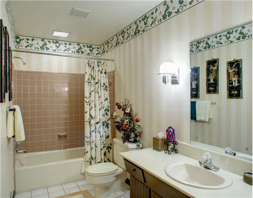 120 Edgecliff Road Rosslyn Farms, PA 15106 - Photo 8 of 18 Other. A lovely bathroom on the main floor enter it from the main hall or the den/bedroom. Use it for guests!
