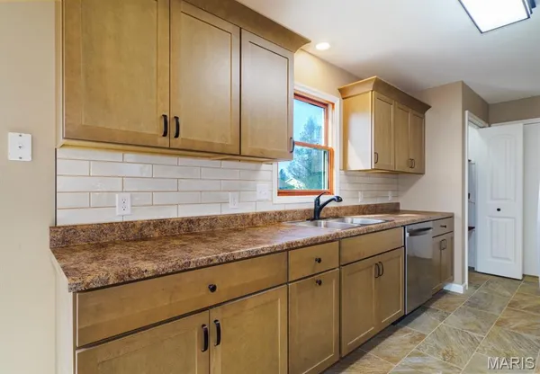 $285,000 | 631 St David Street, St. James, MO 65559