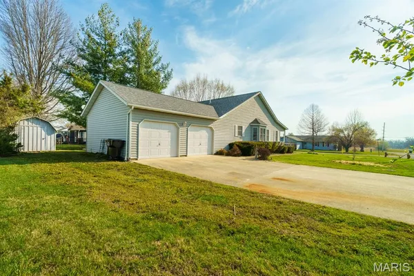 $285,000 | 631 St David Street, St. James, MO 65559