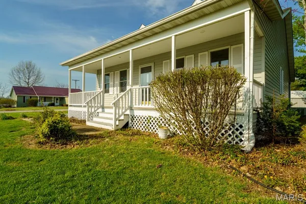 $285,000 | 631 St David Street, St. James, MO 65559