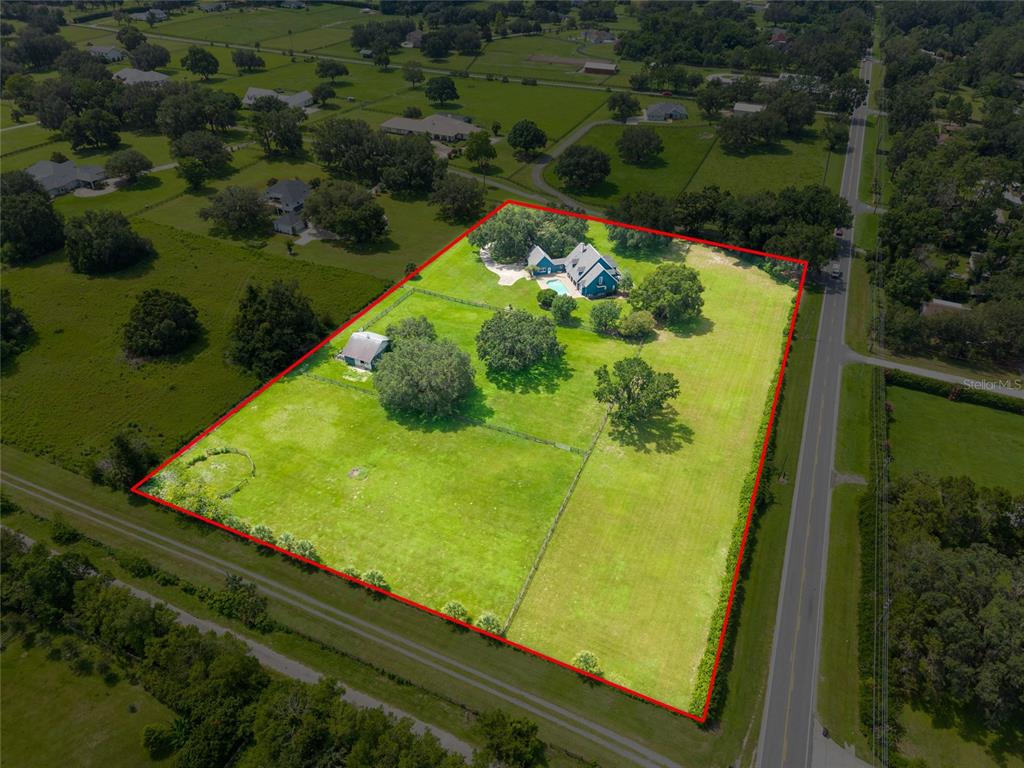25 Southeast 69th Place Ocala, FL 34480 - Photo 41 of 52 a view of a lake