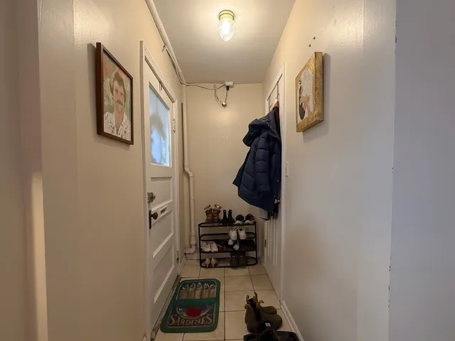 $1,800 | 3441 North Oakley Avenue, Unit G, Chicago, IL 60618