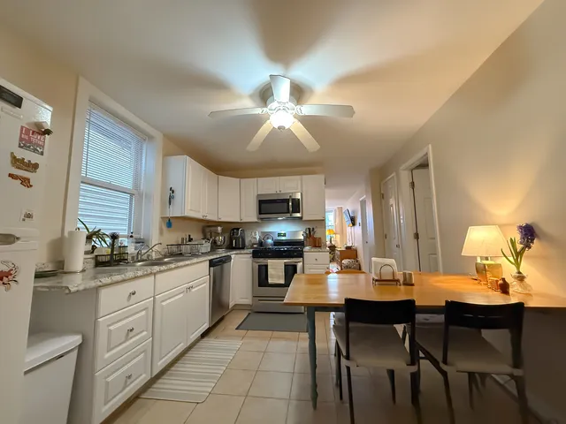 $1,800 | 3441 North Oakley Avenue, Unit G, Chicago, IL 60618