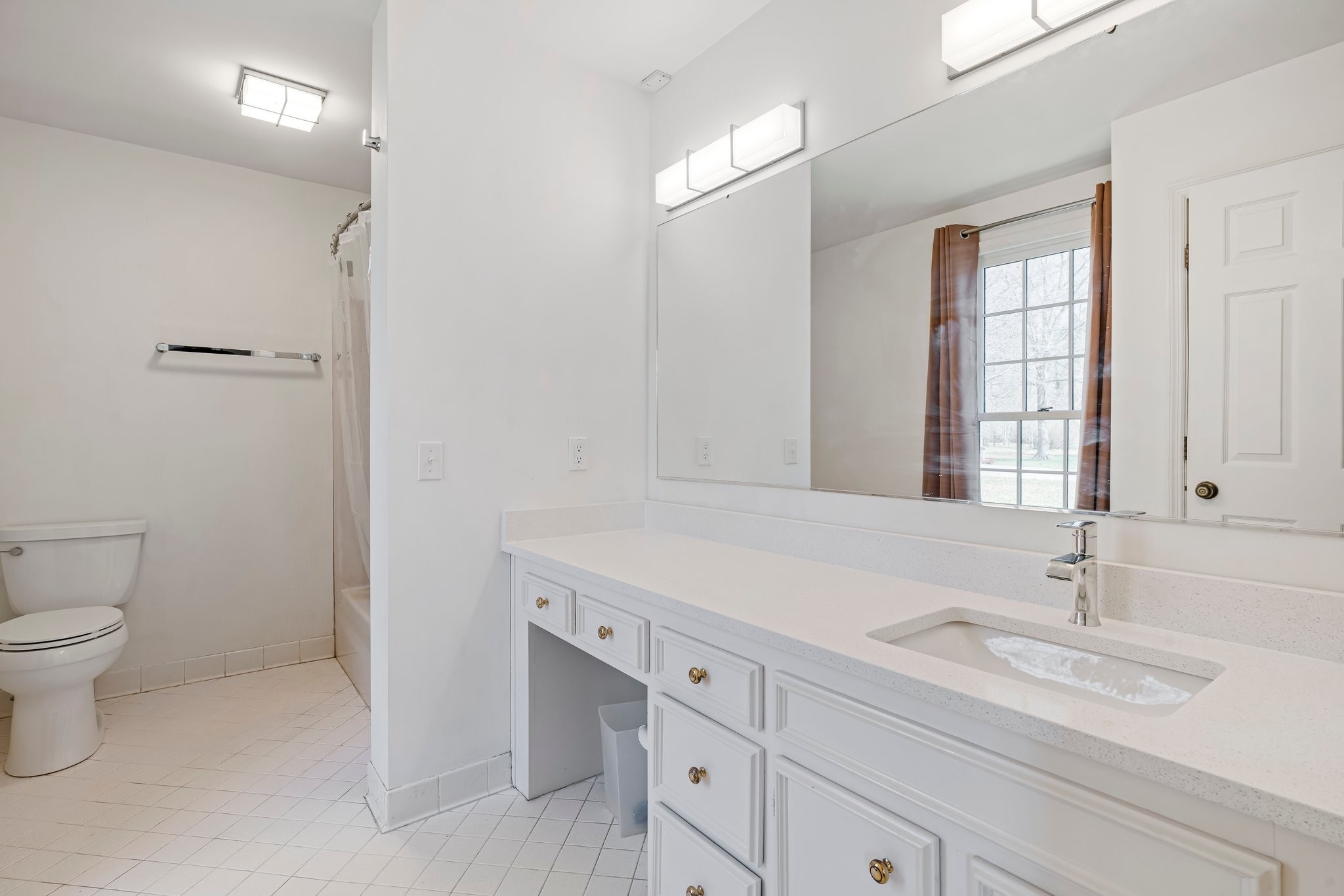 6375 Chickering Circle Nashville, TN 37215 - Photo 29 of 59 a bathroom with a sink and a toilet