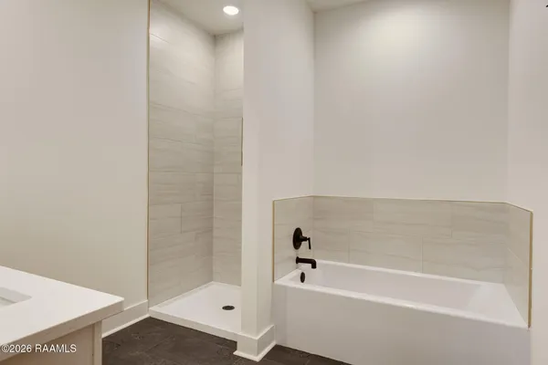 $267,500 | 315 Sandstone Avenue, Unit 205, Scott, LA 70583