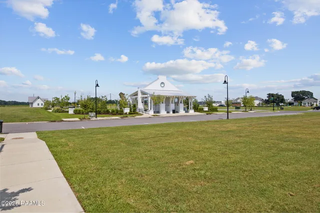 $267,500 | 315 Sandstone Avenue, Unit 205, Scott, LA 70583