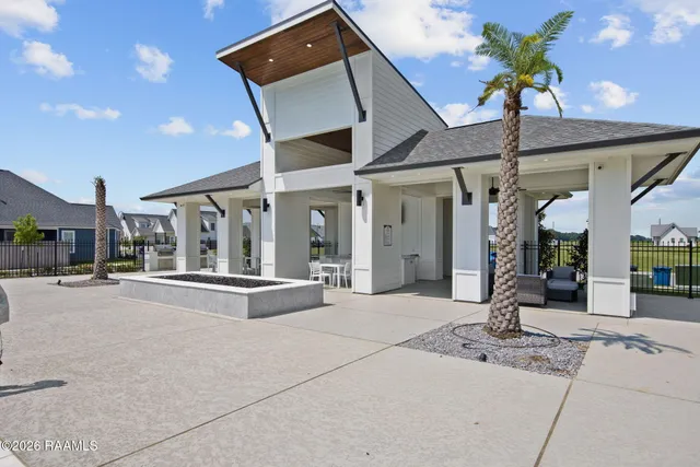 $267,500 | 315 Sandstone Avenue, Unit 205, Scott, LA 70583