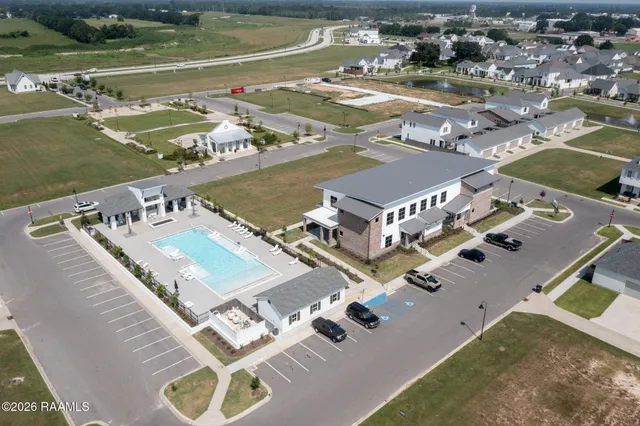 $267,500 | 315 Sandstone Avenue, Unit 205, Scott, LA 70583