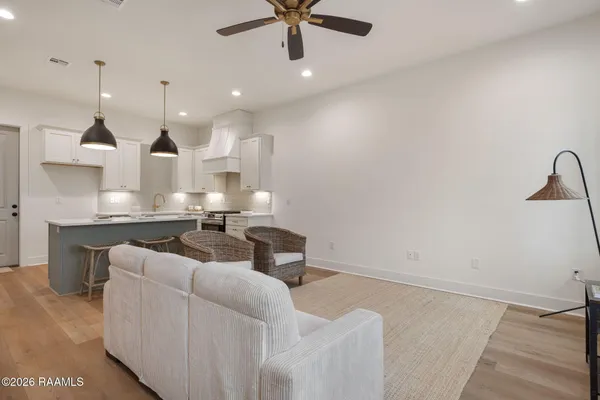 $267,500 | 315 Sandstone Avenue, Unit 205, Scott, LA 70583