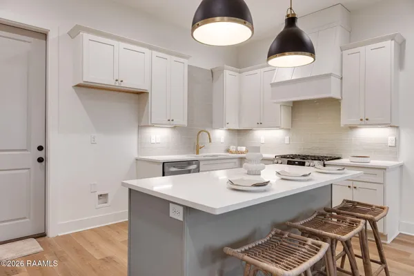 $267,500 | 315 Sandstone Avenue, Unit 205, Scott, LA 70583